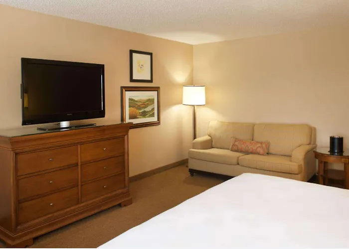 Doubletree By Hilton Minneapolis South