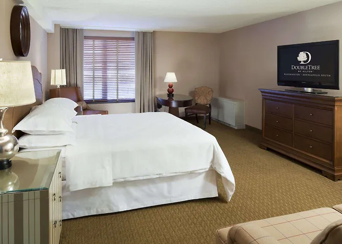 Doubletree By Hilton Minneapolis South 4*