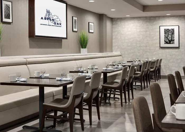 Doubletree By Hilton Minneapolis South Hotel