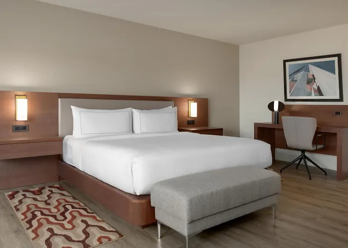 Hotel Doubletree By Hilton Minneapolis South 4*