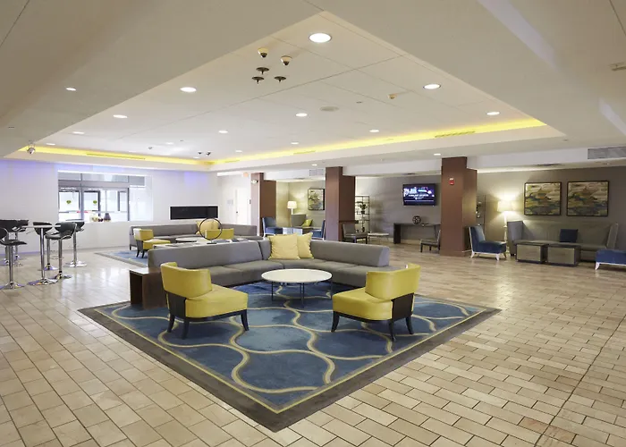Doubletree By Hilton Minneapolis South 4*
