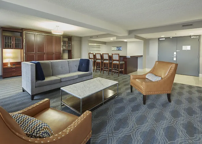 Doubletree By Hilton Minneapolis South Hotel