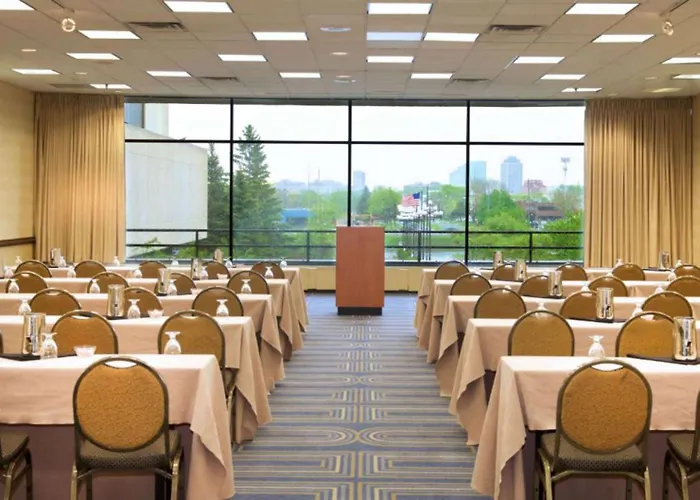 Hotel Doubletree By Hilton Minneapolis South 4*