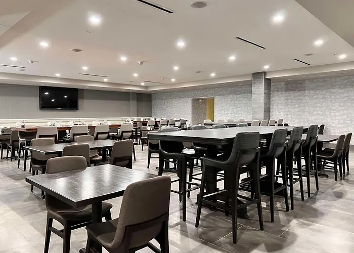 Hotel Doubletree By Hilton Minneapolis South 4*