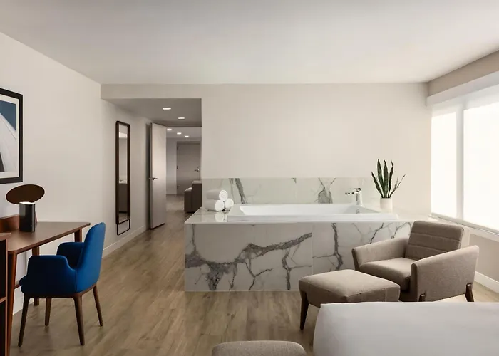 Doubletree By Hilton Minneapolis South Hotel 4*