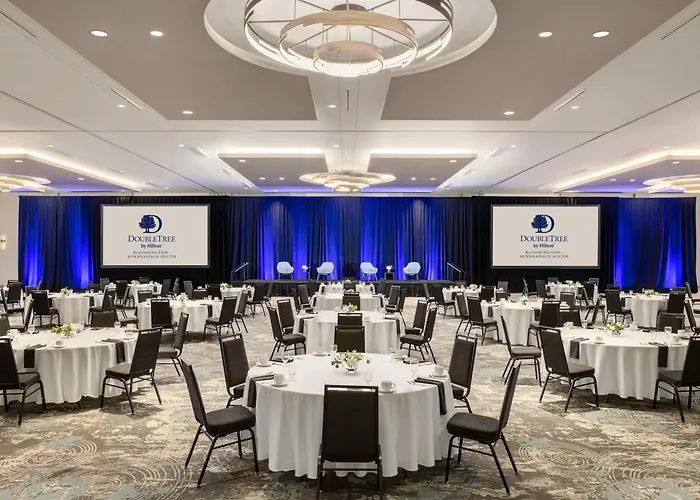 Hotel Doubletree By Hilton Minneapolis South 4*