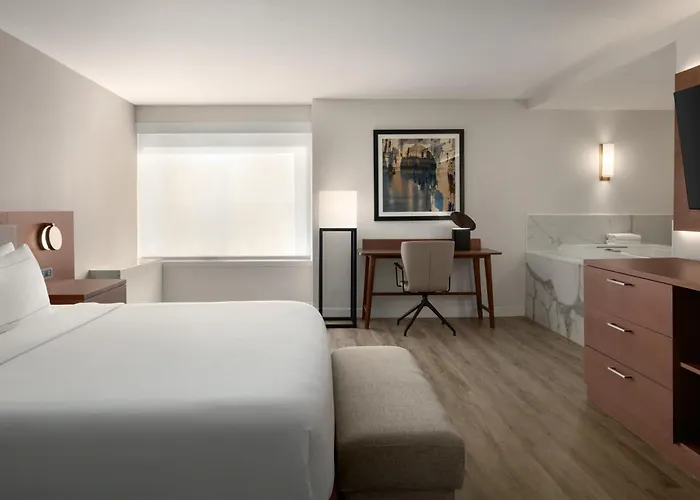 Doubletree By Hilton Minneapolis South Hotel 4*