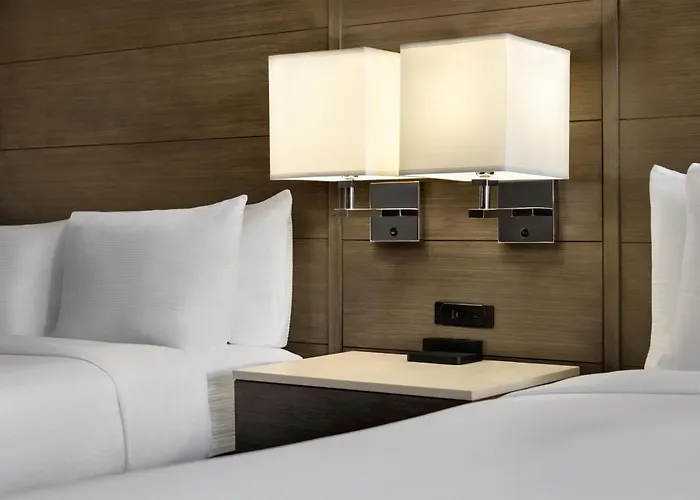 Hotel Doubletree By Hilton Minneapolis South Bloomington