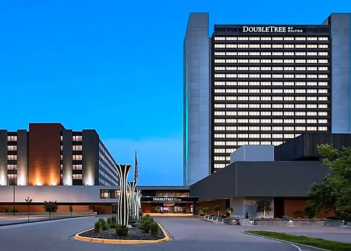 Doubletree By Hilton Minneapolis South