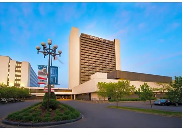 Hotel Doubletree By Hilton Minneapolis South