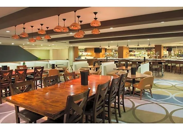 Hotel Doubletree By Hilton Minneapolis South Bloomington