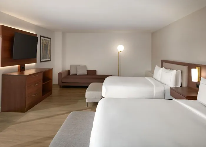 Hotel Doubletree By Hilton Minneapolis South 4*